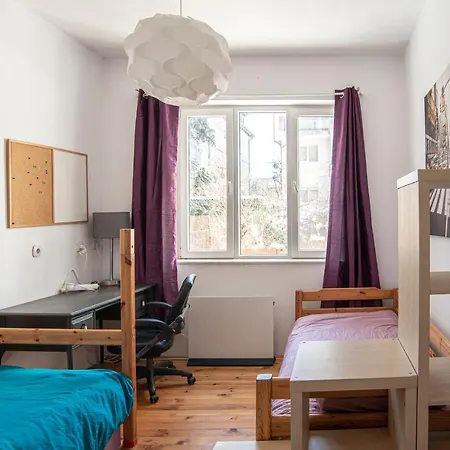 Lejlighed Quiet 2-bedroom With Own Private Garden *